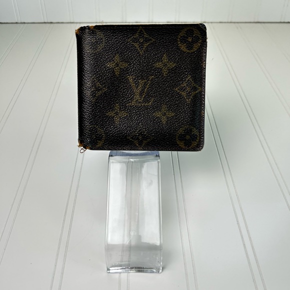 Louis Vuitton Multiple Pocket Wallet - Picture 2 of 16